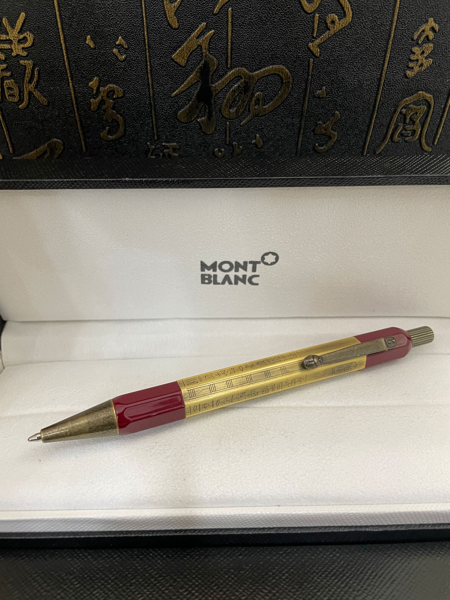 Replica Montblanc Heritage Egyptomania Ballpoint Gold